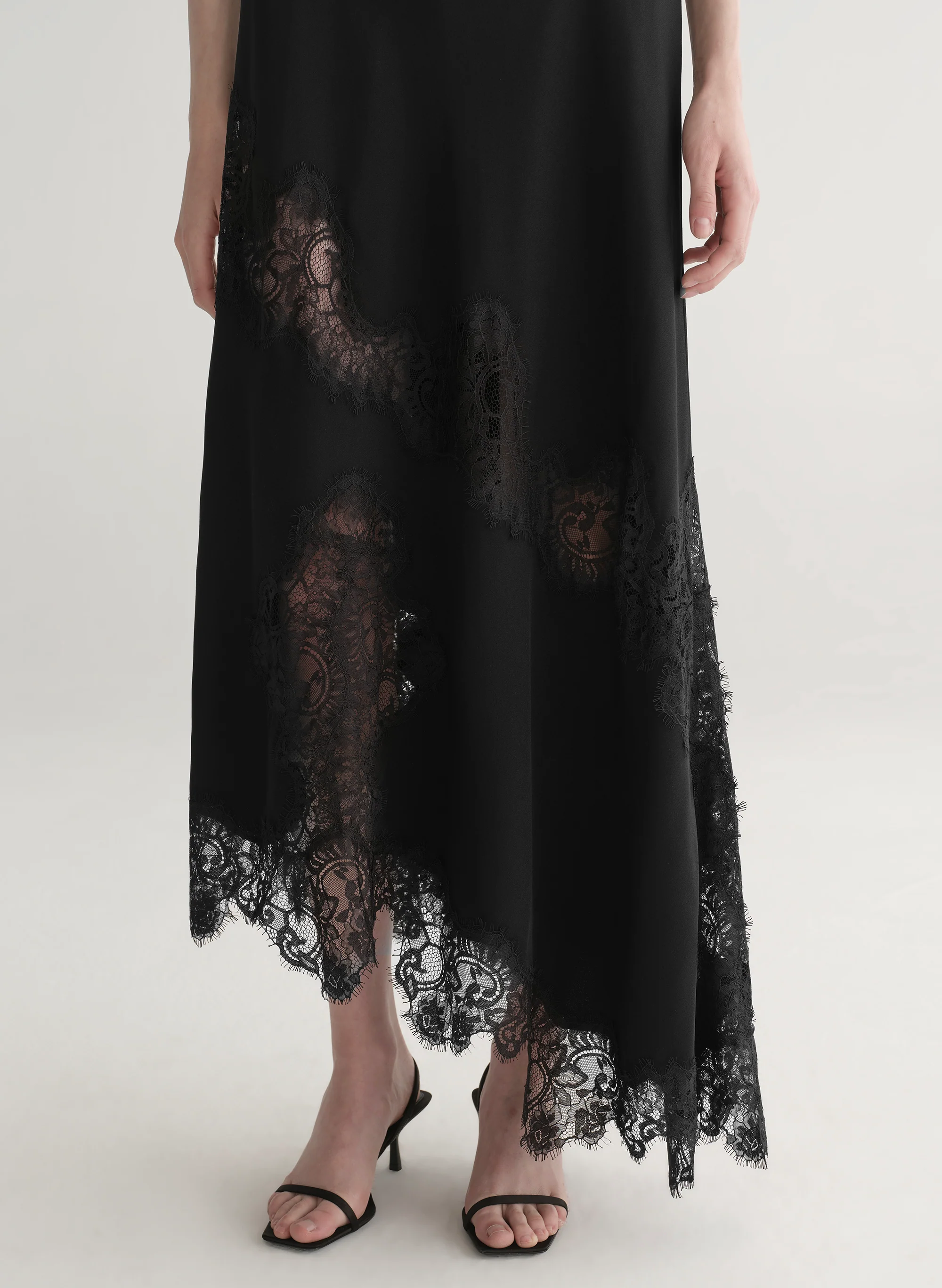 Alessia Textured Satin and Lace Maxi Dress - Image 5