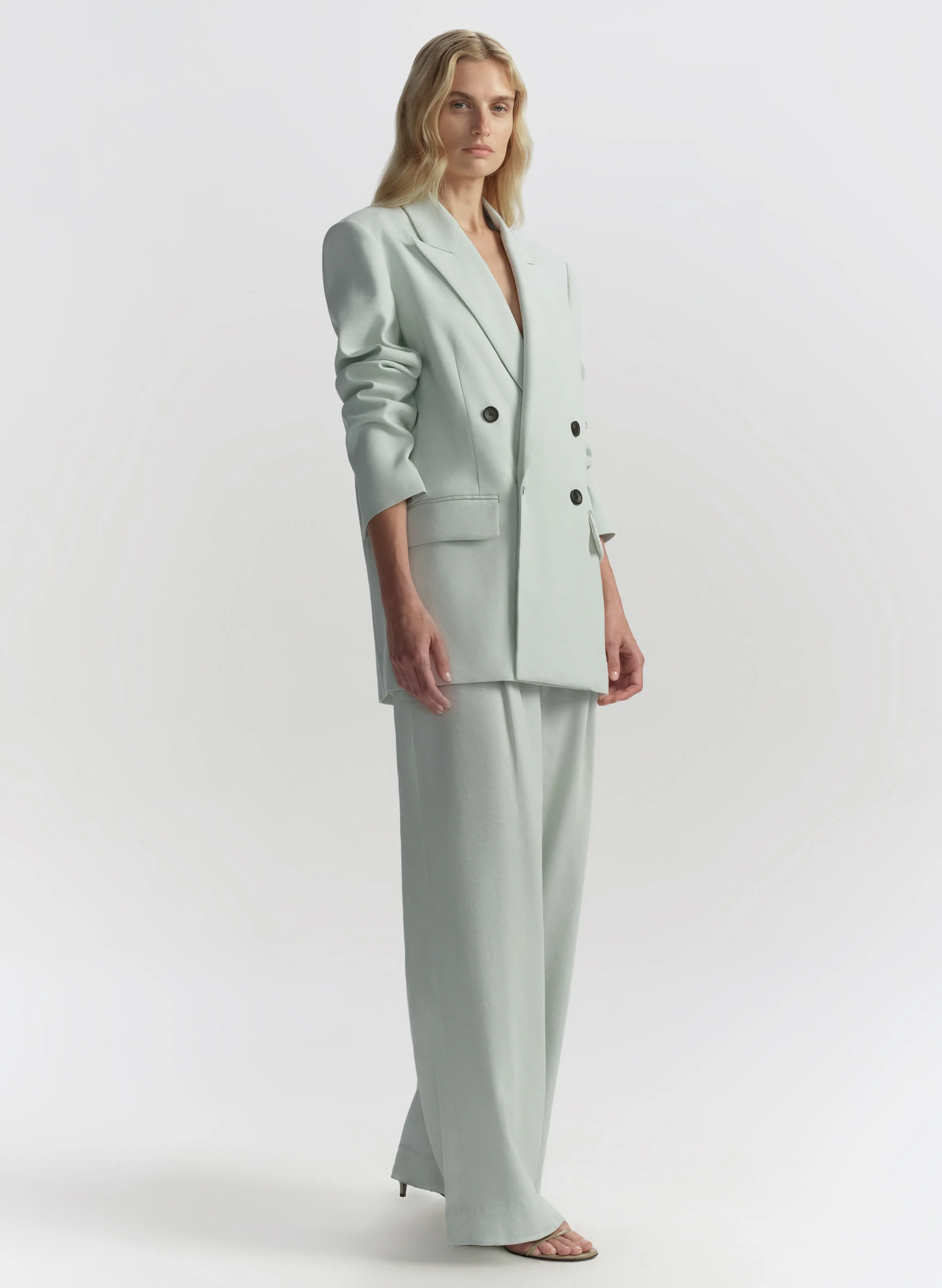 Calla Oversized Tailored Linen Jacket - Image 3