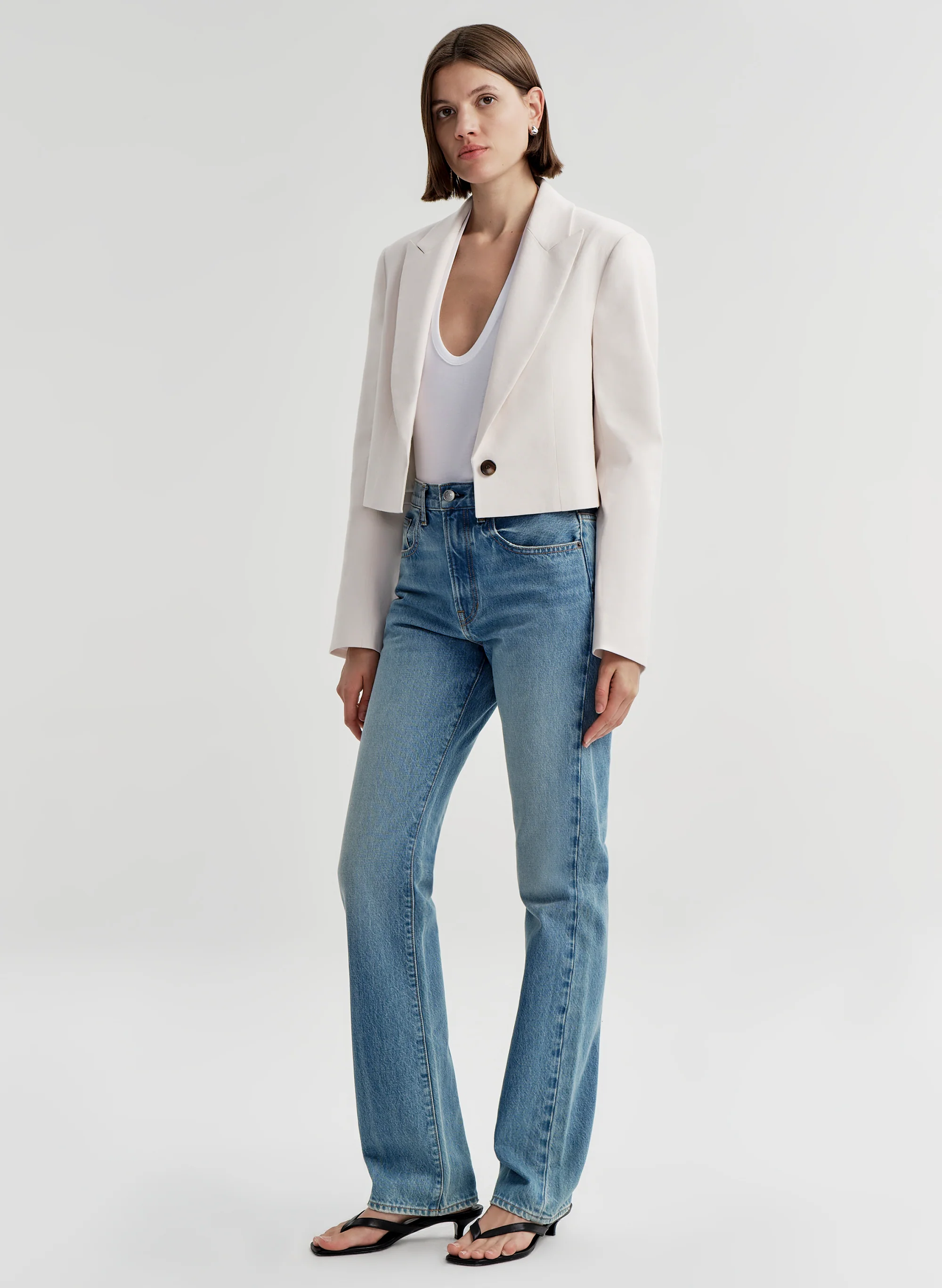 Cam Cropped Linen Jacket - Image 4