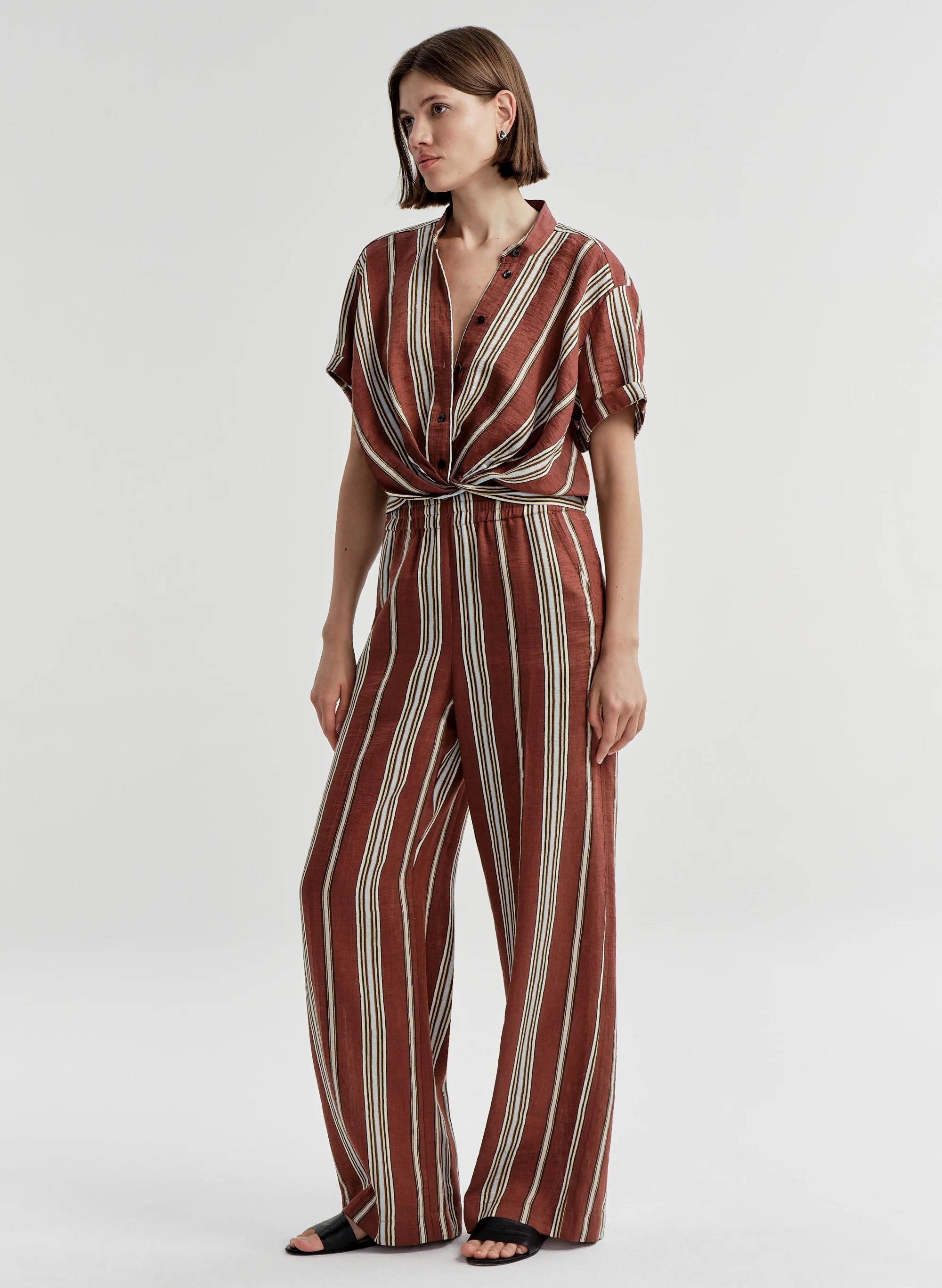 Leonore Short Sleeve Striped Linen Shirt - Image 4